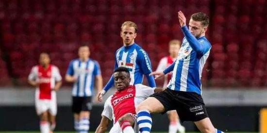 利用球迷的 利用球迷的