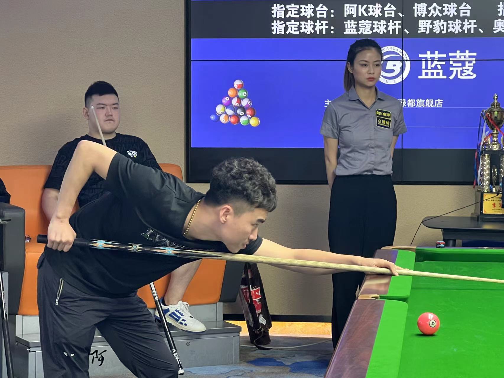 更承载着家 更承载着家